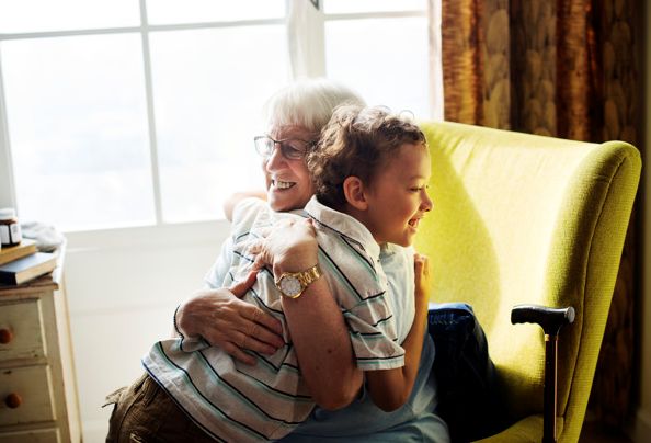 Els avis cuidadors són una bona solució per a aquells infants que es troben en situació de desemparament per part dels seus progenitors. Els avis cuidadors són una bona solució per a aquells infants que es troben en situació de desemparament per part dels seus progenitors.