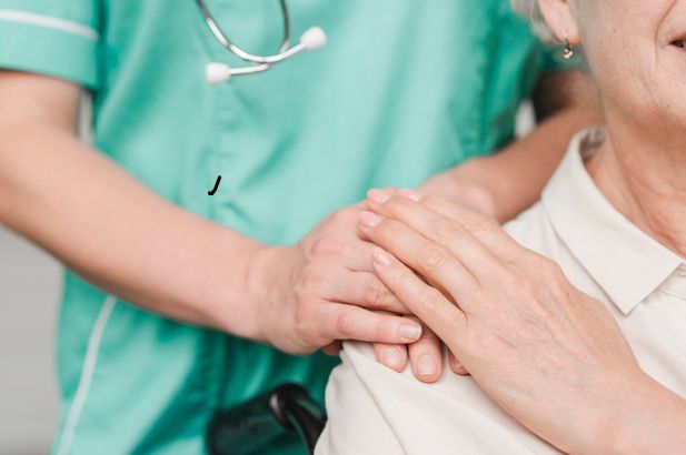 El maltractament a la gent gran és una realitat que cada vegada es fa més evident i requereix una atenció específica per les seves peculiaritats i particularitats. El maltractament a la gent gran és una realitat que cada vegada es fa més evident i requereix una atenció específica per les seves peculiaritats i particularitats.