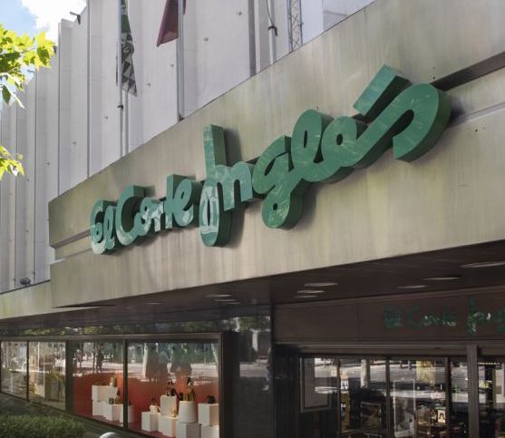 039;any 1890 en una petita sastreria situada al carrer Preciados de Madrid.