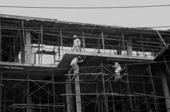 Les condicions laborals poden perjudicar la salut i el benestar físic, psíquic i social dels treballadors. .