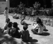 Promoure la relació amb els altres és molt important en les activitats educatives en el lleure Promoure la relació amb els altres és molt important en les activitats educatives en el lleure