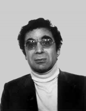 Basil Bernstein (1924-2000) és un dels sociòlegs lingüístics contemporanis més importants. Va centrar tota la seva carrera professional a establir una relació determinant entre classe social de l& 039;individu i desenvolupament del llenguatge.