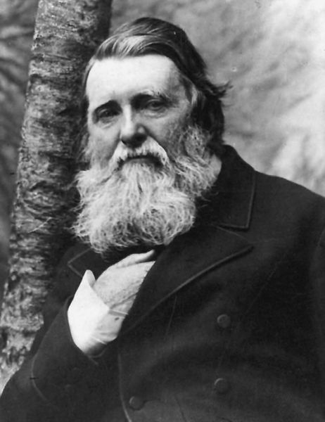 Ruskin (1819-1900), cap a l’any 1857 va centrar el seu interès en les possibilitats educatives del dibuix, ja que tenia un gran interès a descobrir veritables artistes entre els seus deixebles. Després de diversos estudis va concloure que la pràctica artística en menors de dotze anys havia de ser totalment voluntària i lliure./-20