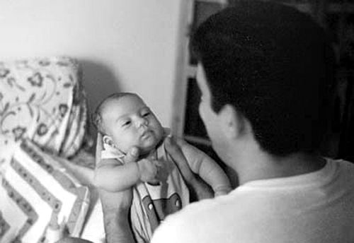 Amb la hipotonia el cos encara no té prou força per aguantar el pes del cap