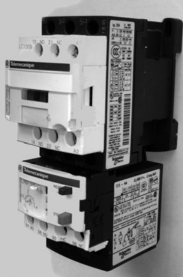  Segons el model de contactor i relé tèrmic de protecció, les connexions per cable entre els elements se substitueixen per un acoblament directe.
