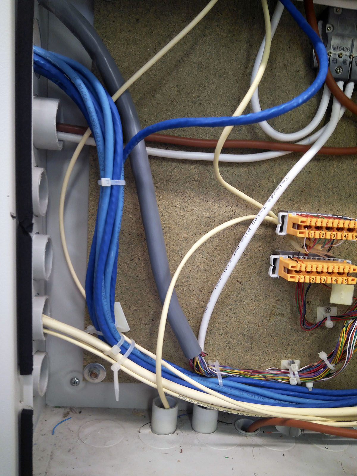 Organització dels cables de parells trenats en el registre secundari. .