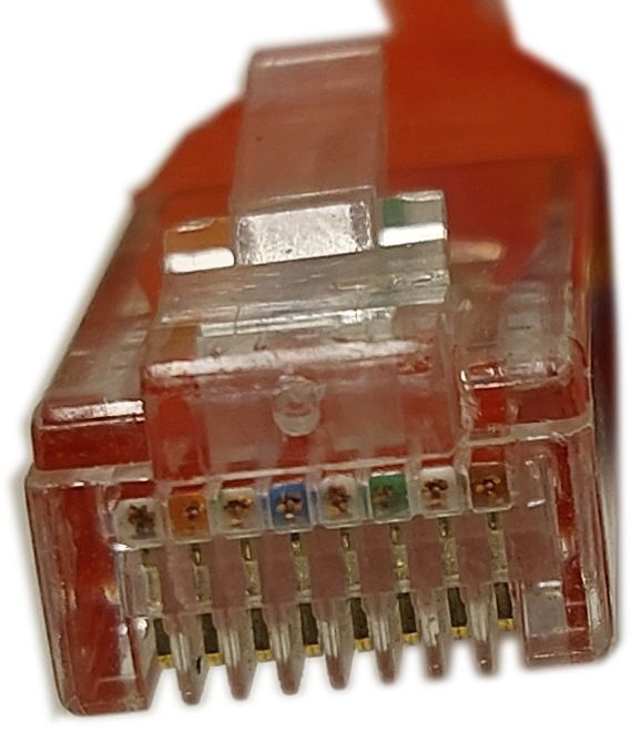Un connector RJ-45 és el connector que s'utilitza en les xarxes de dades Ethernet. Es tracta d'un connector 8P8C: té 8 posicions i 8 contactes, és a dir, totes les posicions dels connectors tenen un contacte metàl·lic que permet la connexió. .