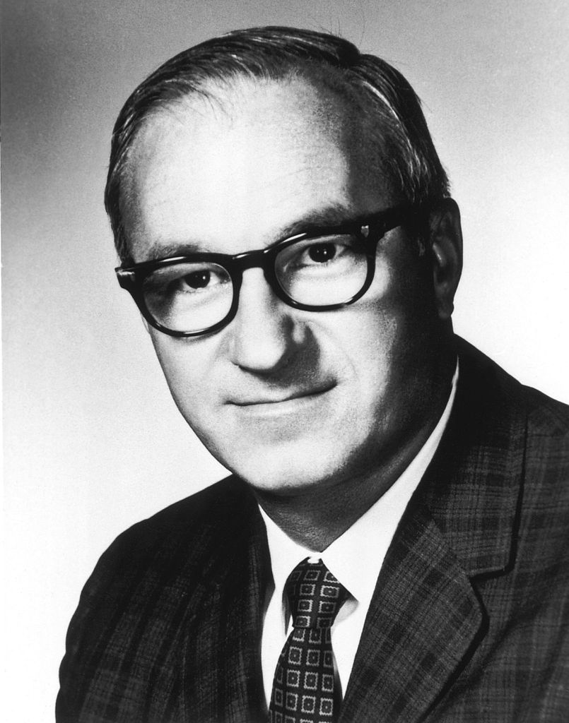 Per a Bandura, "l’aprenentatge seria tremendament laboriós, per no dir perillós, si només poguéssim confiar en l’efecte dels nostres actes per saber el que hem de fer". 