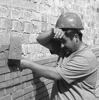 La sudoració de la pell facilitarà l'eliminació de la calor corporal./-45 La sudoració de la pell facilitarà l'eliminació de la calor corporal./-45