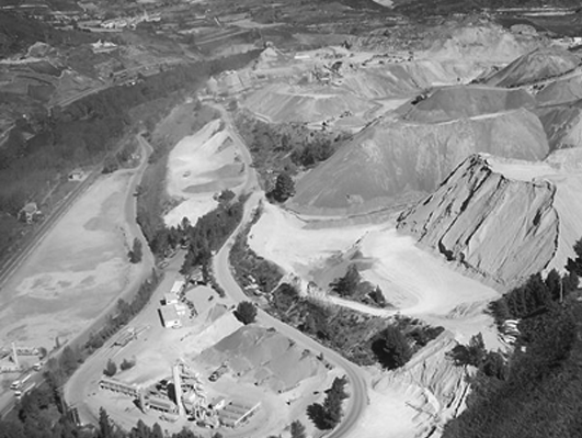 Treballs en pedreres/-33