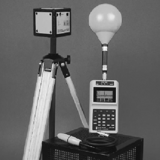 Equip mesurador de radiacions no ionitzants per a mesures de camps magnètics o elèctrics Equip mesurador de radiacions no ionitzants per a mesures de camps magnètics o elèctrics
