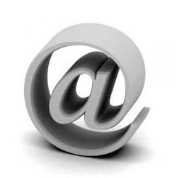 L'ús del símbol arrova en la programació va començar l'any 1971, quan l'informàtic Ray Tomlinson va necessitar alguna cosa per separar l'usuari del servidor.